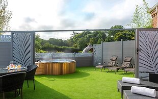 Lion Quays Hotel & Spa