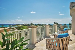 Grand Isle Resort & Residences