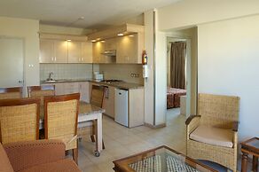 Senator Hotel Apartments - Adults Only