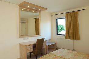 Senator Hotel Apartments - Adults Only