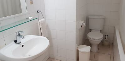 Senator Hotel Apartments - Adults Only