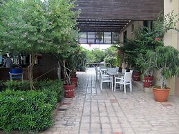 Senator Hotel Apartments - Adults Only