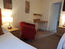 The Edward Hotel