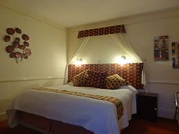 The Edward Hotel
