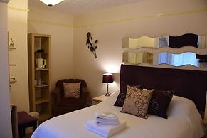 The Edward Hotel