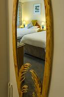 The Rosscourt - Adults only