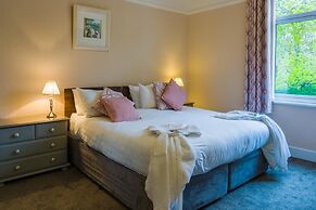 The Rosscourt - Adults only