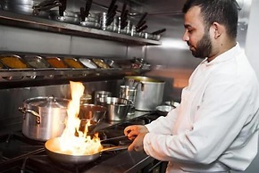 Ascot Grange Hotel - Voujon Restaurant