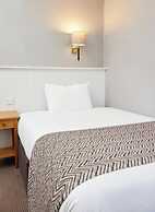 Lamb Hotel by Greene King Inns