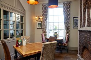 Lamb Hotel by Greene King Inns