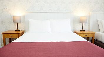 Lamb Hotel by Greene King Inns