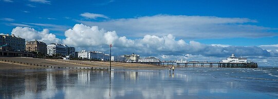 The Cumberland Hotel