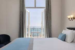 The Cumberland Hotel