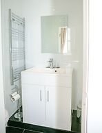 The Cumberland Hotel