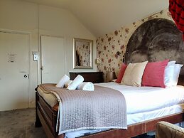 Wentworth House Hotel