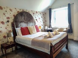 Wentworth House Hotel