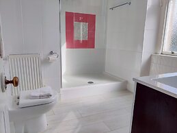 Wentworth House Hotel