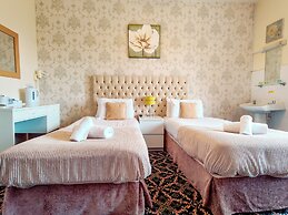 Wentworth House Hotel