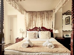 Wentworth House Hotel