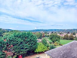 Wentworth House Hotel