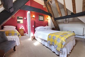 Corinium Hotel & Restaurant