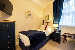 Corinium Hotel & Restaurant