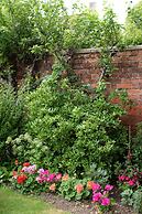 Corinium Hotel & Restaurant