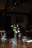 Corinium Hotel & Restaurant