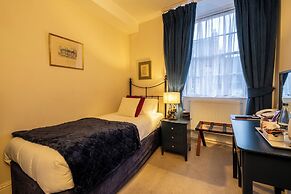 Corinium Hotel & Restaurant