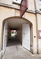 Corinium Hotel & Restaurant