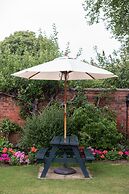 Corinium Hotel & Restaurant