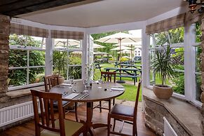 Corinium Hotel & Restaurant