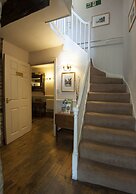 Corinium Hotel & Restaurant