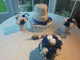 Corinium Hotel & Restaurant