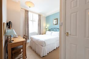 Corinium Hotel & Restaurant