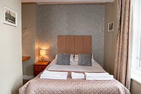 Shurland Hotel