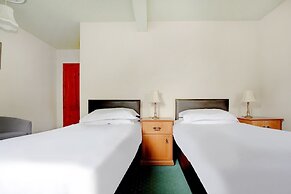 OYO Kirkconnel Hall Hotel