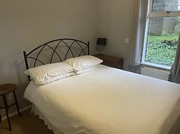 OYO Kirkconnel Hall Hotel