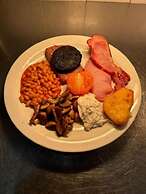 OYO Kirkconnel Hall Hotel