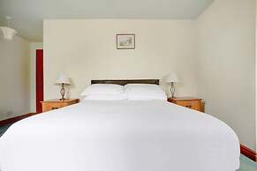 OYO Kirkconnel Hall Hotel