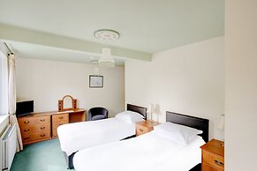 OYO Kirkconnel Hall Hotel