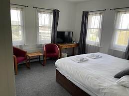 OYO Kirkconnel Hall Hotel