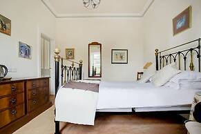 OYO Kirkconnel Hall Hotel