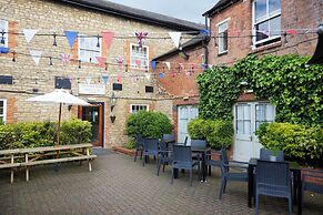 Cock Hotel Stony Stratford by Greene King Inns