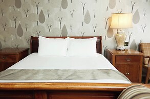 Cock Hotel Stony Stratford by Greene King Inns