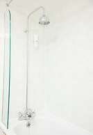 Cock Hotel Stony Stratford by Greene King Inns