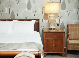 Cock Hotel Stony Stratford by Greene King Inns