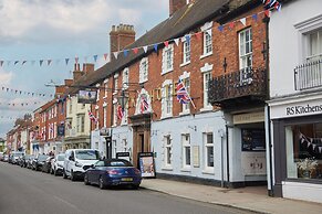 Cock Hotel Stony Stratford by Greene King Inns