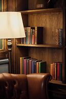 Cock Hotel Stony Stratford by Greene King Inns