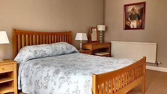 Bell House Hotel & Restaurant